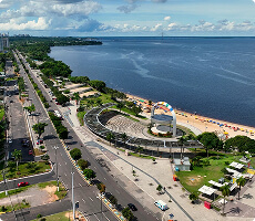 Foto de uma praia de Manaus